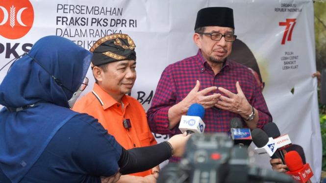 Ketua Fraksi PKS di DPR Jazuli Juwaini dan Ketua Majelis Syuro PKS Salim Segaf.