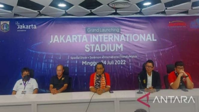 Gubernur DKI Jakarta Anies Baswedan saat jumpa pers di JIS