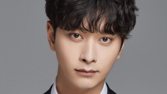Resmi Jadi Ayah! Chansung 2PM Dikaruniai Putri Pertamanya