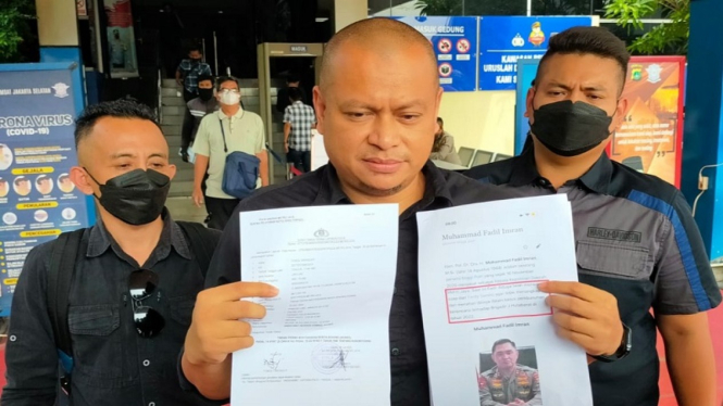 Ketua Umum Ormas Sahabat Polisi Indonesia, Fonda Tangguh melapor ke Polda Metro