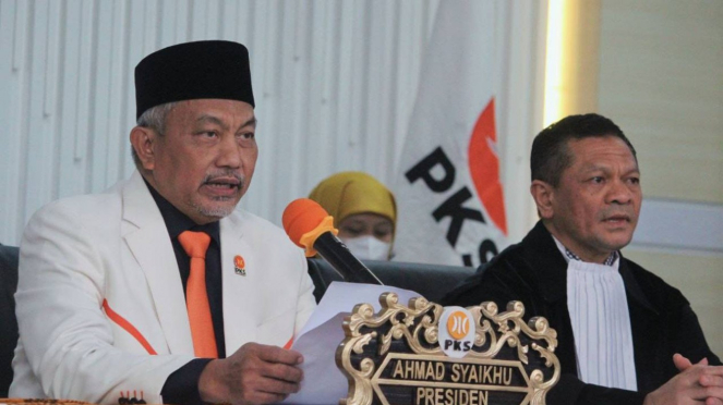 Presiden PKS Ahmad Syaikhu saat sidang perdana PT 20 persen.