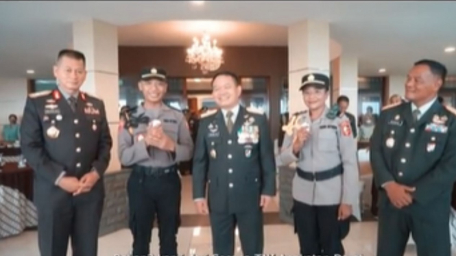 Trending, seorang polisi meledek KSAD Jenderal TNI Dudung
