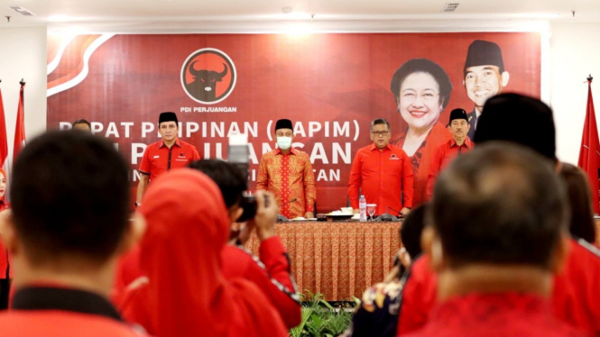 Hasto Kristiyanto di DPD PDIP Sulawesi Selatan
