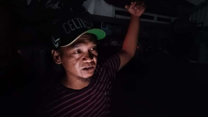 Yanto (42), saksi ambruknya ruko di Johar Baru, Jakarta, Kamis, 28 Juli 2022.