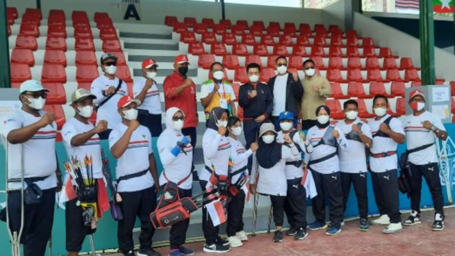 Menpora Zainudin Amali menyambangi atlet panahan ASEAN Para Games 2022