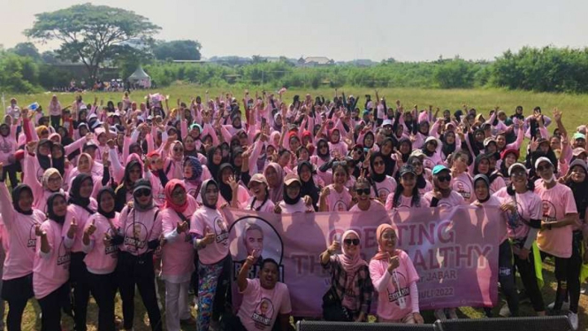 Ribuan perempuan di Karawang gabung dengan Srikandi Ganjar