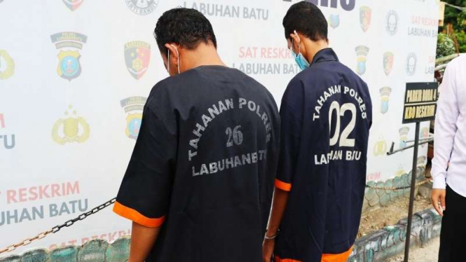 Dua pelaku pencurian sepeda motor milik anggota Polri di Kabupaten Labuhanbatu.