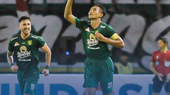 Bek Persebaya Surabaya, Rizky Ridho