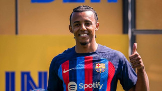 Kepala Besar Kounde Usai Tampil Solid di Laga Debut Bersama Barcelona