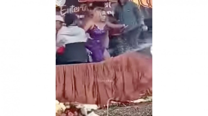 panggung amblas