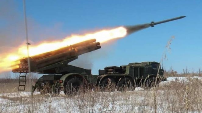 Sebagai pembalasan, pasukan selatan Ukraina mengebom pangkalan militer Rusia