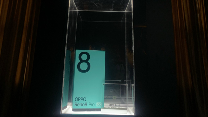 Oppo Reno8.