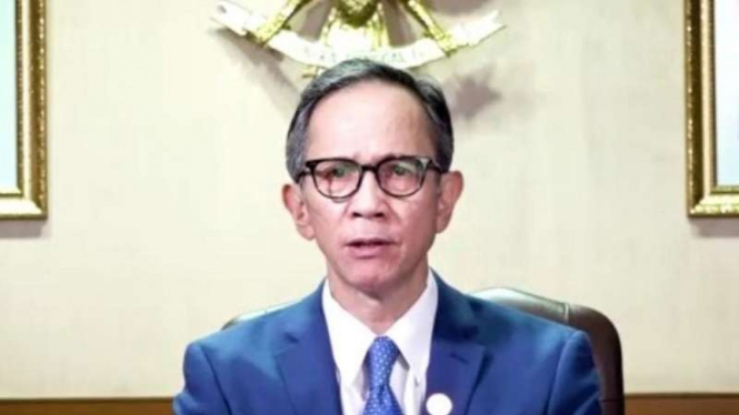 Ketua DK OJK Mahendra Siregar.