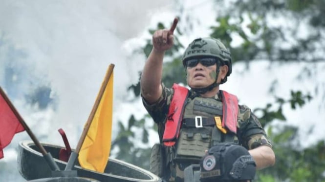 VIVA Militer: KSAL Yudo Margono pimpin operasi pendaratan Amfibi di Dabo Singkep