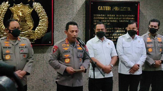 Kapolri Listyo Sigit Prabowo dan pejabat Polri preskon soal kasus Brigadir J.