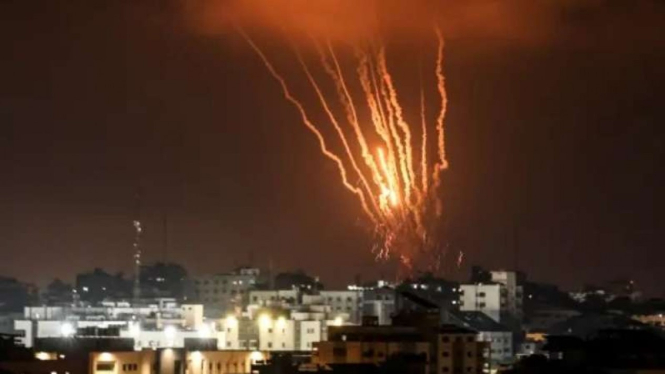 VIVA Militer: Serangan roket pejuang Jihad Islam Palestina di Israel