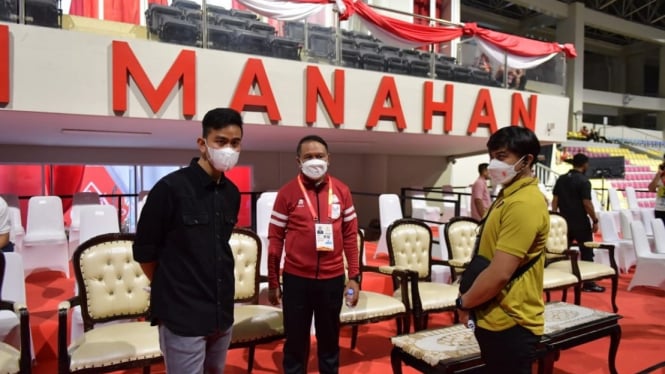 Menpora RI Zainudin Amali meninjau persiapan dan gladi closing ceremony Asean Para Games Solo 2022 yang akan digelar di Stadion Manahan, Solo, esok Sabtu (6/8) petang.