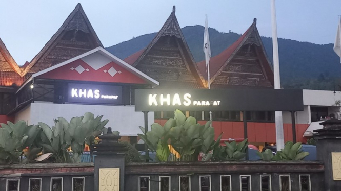 Hotel Khas Parapat, Kabupaten Simalungun.