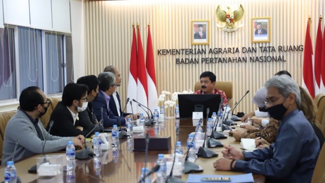 Menteri ATR/BPN Hadi Tjahjanto terima audiensi Ikatan Ahli Perencanaan (IAP) Indonesia di Ruang Rapat Menteri, Kantor Kementerian ATR/BPN, Jakarta, Jumat (05/08/2022).