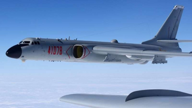 VIVA Militer: Pesawat pembom Xian H-6K militer China