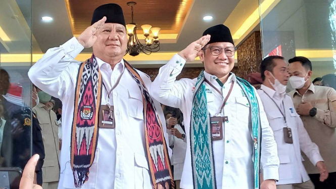 Prabowo Subianto dan Muhaimin Iskandar alias Cak Imin di KPU.