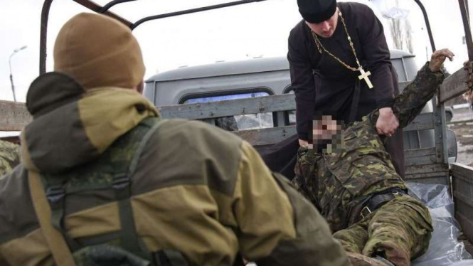 VIVA Militer: Proses evakuasi jenazah tentara Ukraina