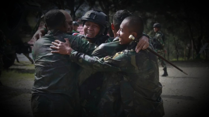 VIVA Militer: Yonif Raider 412/Bharata Eka Sakti Kostrad TNI.