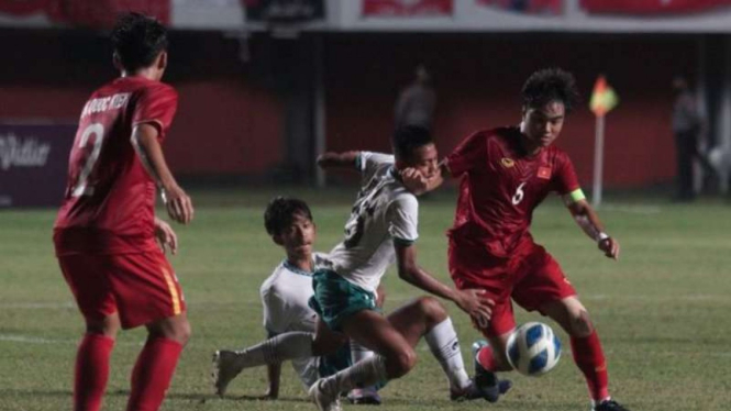 Duel Timnas Indonesia U-16 vs Vietnam