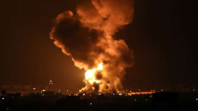 VIVA Militer: Serangan udara militer Israel ke basis milisi Iran di Suriah