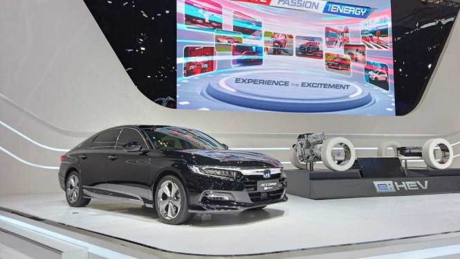 Honda Accord e:HEV di GIIAS 2022