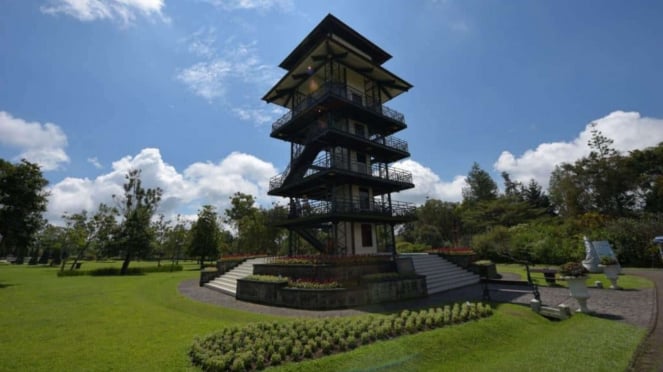 Taman Bunga Nusantara, Menara Pandang