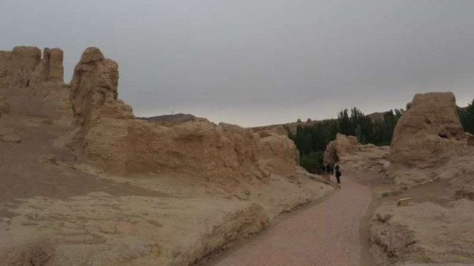 Objek wisata reruntuhan bekas Ibu Kota Kerajaan Jushi di Turban, Xinjiang, China