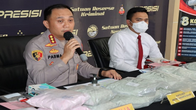 Kapolres Jakarta Barat Kombespol Pasma Royce dan Kasat Narkoba