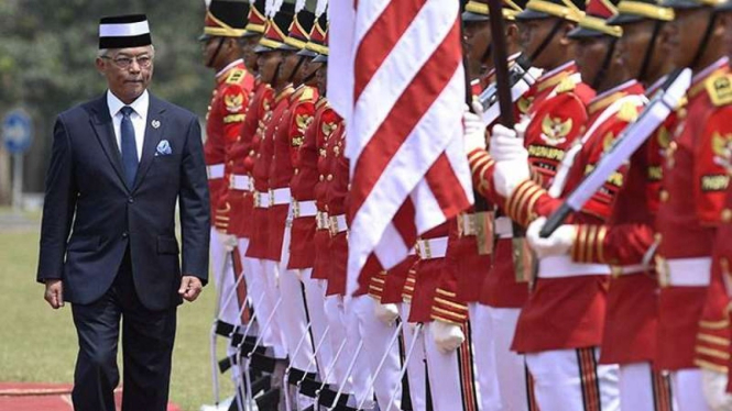 Raja Malaysia Sultan Abdullah saat berada di Istana Kepresidenan RI di Bogor 