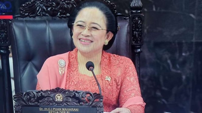 Ketua DPR, Puan Maharani, kenakan batik warna terakota dalam sidang tahunan 2022