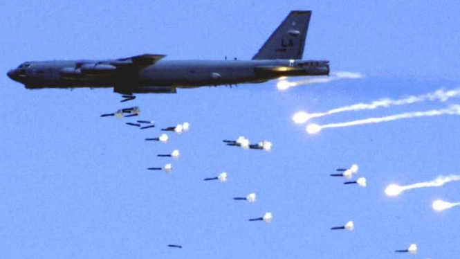 VIVA Militer: Pesawat pembom B-52 Stratofortress militer Amerika Serikat