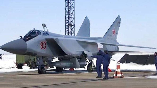 Pesawat tempur militer Rusia MiG-31 fighter