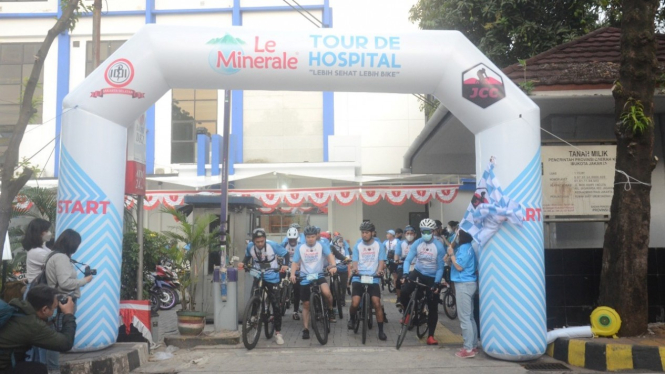 Le Minerale Tour The Hospital