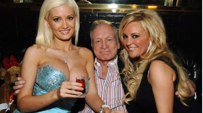 Holly Madison Nip Slip