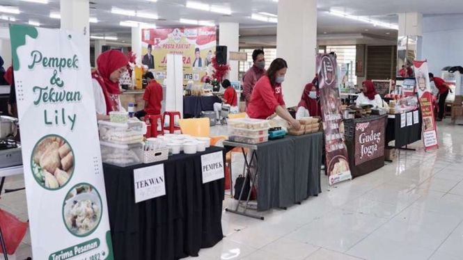 Jawara (Jaringan Wanita Nusantara) Sandi menggelar pesta rakyat di Bekasi