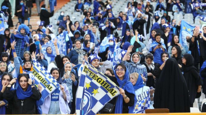 Wanita Iran Diizinkan Menonton Pertandingan Bola 