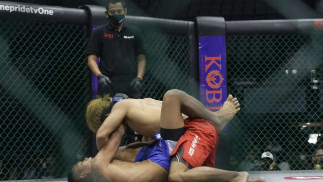 Reinaldo Kasibulan vs Edy Nur Cahyono di Fight Night 61 One Pride MMA