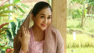 Rahasia Awet Muda Paramitha Rusady, Wajah Mulus Bak Remaja