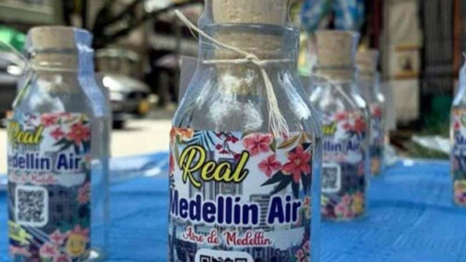 Botol kosong berisi udara segar Kota Medellin Kolombia dijual