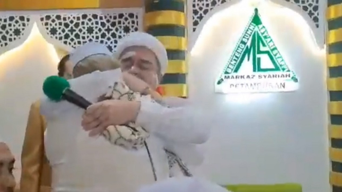 Habib Bahar bin Smith menemui Habib Rizieq Shihab di Petamburan