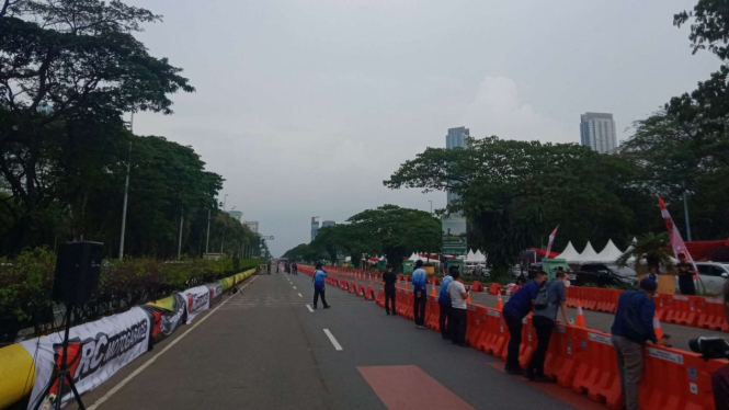 Jalan Benyamin Sueb Kemayoran, Jakarta disiapkan untuk street race.