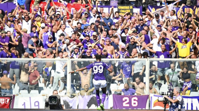 Fiorentina saat menghadapi Juventus di Serie A 2022/2023