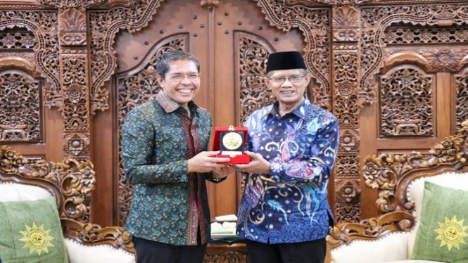 Dr. Maliki Osman dan Dr. Haedar Nashir