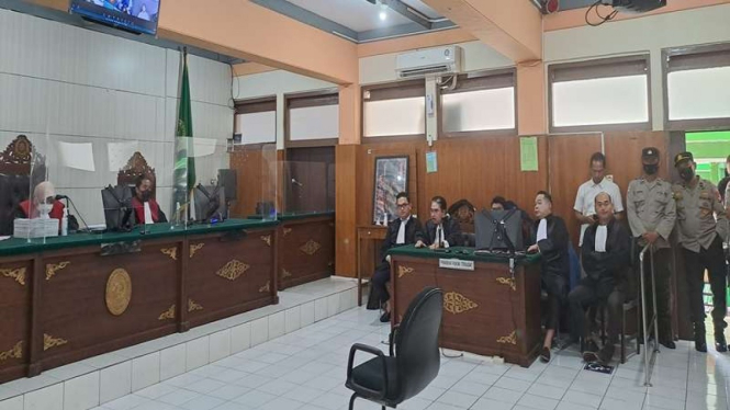 Sidang vonis Julianto Eka Putra di PN Malang