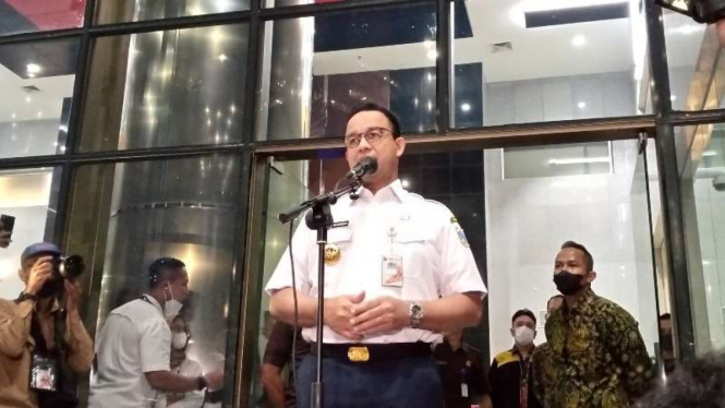 Gubernur DKI Jakarta Anies Baswedan di gedung KPK, Jakarta